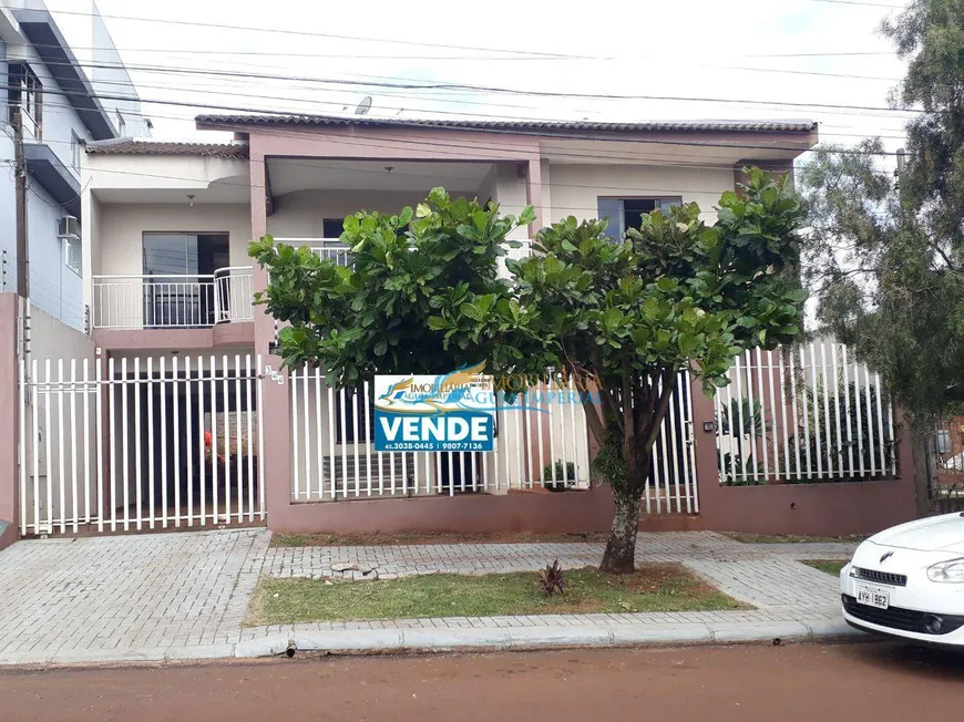 Foto 1 de Sobrado com 4 Quartos à venda, 255m² em Coqueiral, Cascavel
