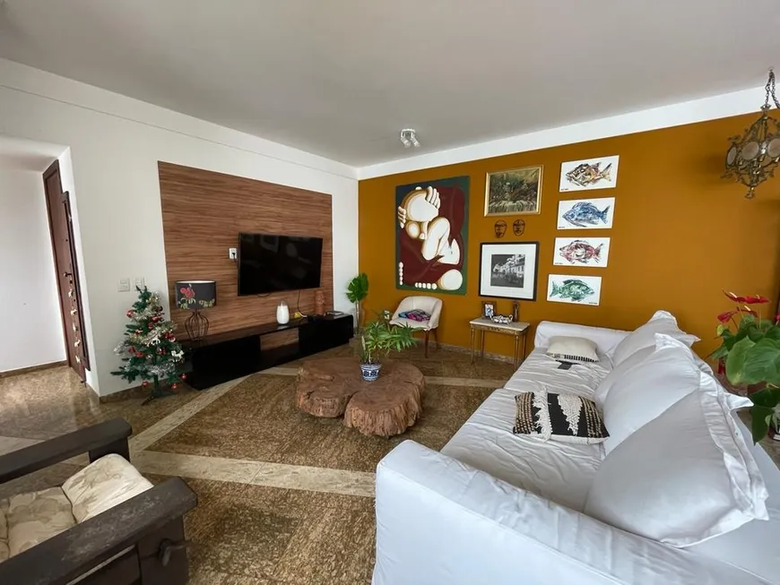 Foto 1 de Apartamento com 4 Quartos à venda, 235m² em Pituba, Salvador