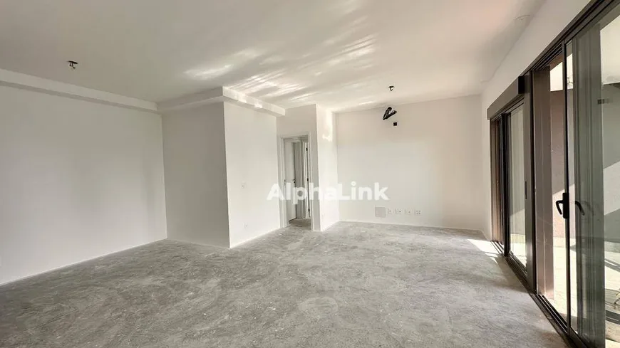 Foto 1 de Apartamento com 2 Quartos à venda, 123m² em Alphaville, Barueri