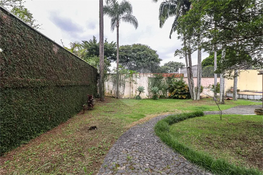 Foto 1 de Lote/Terreno para alugar, 10m² em Alto de Pinheiros, São Paulo