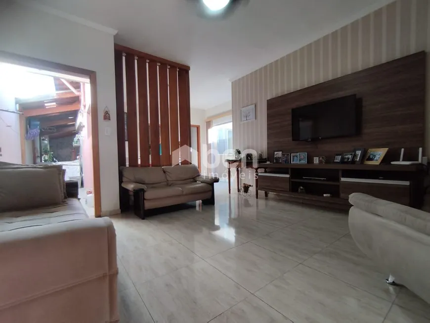 Foto 1 de Casa com 3 Quartos à venda, 104m² em Água Preta, Pindamonhangaba