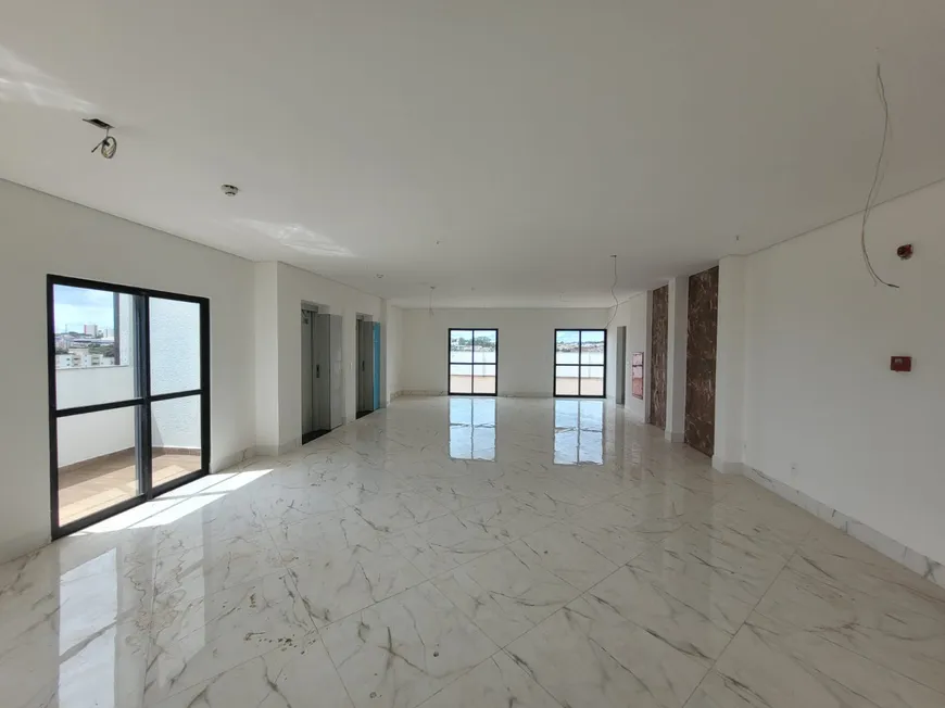 Foto 1 de Ponto Comercial para alugar, 273m² em Tibery, Uberlândia