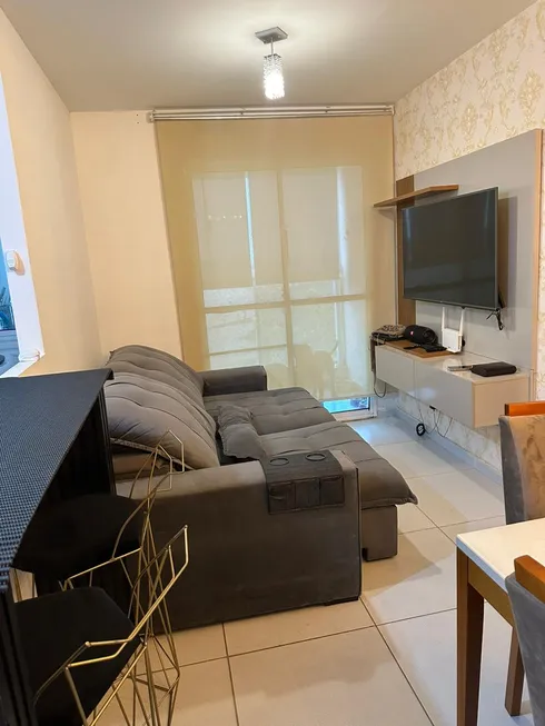 Foto 1 de Apartamento com 2 Quartos para alugar, 64m² em Granja Viana, Carapicuíba