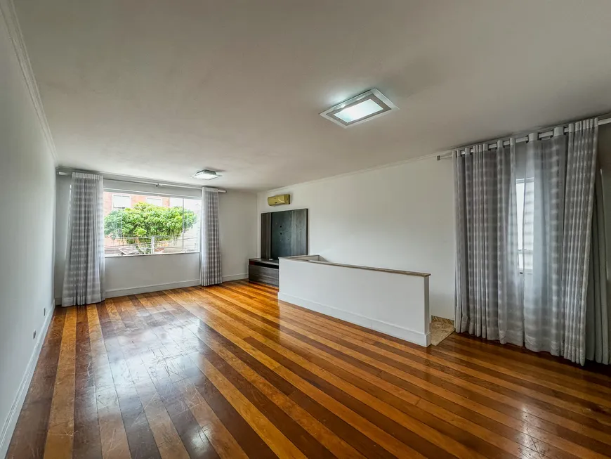 Foto 1 de Casa com 3 Quartos para venda ou aluguel, 240m² em Boqueirão, Santos