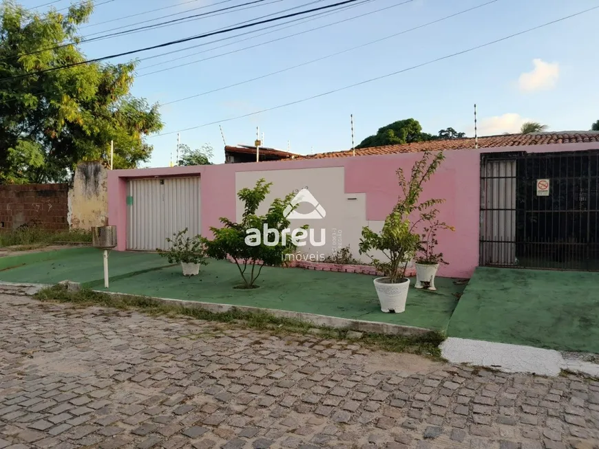 Foto 1 de Casa com 3 Quartos à venda, 265m² em Lagoa Nova, Natal