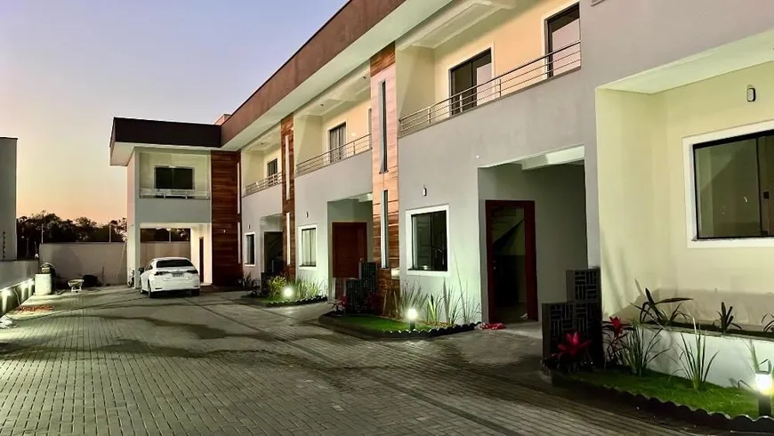 Foto 1 de Sobrado com 3 Quartos à venda, 120m² em Bom Retiro, Joinville