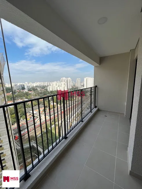 Foto 1 de Apartamento com 2 Quartos à venda, 55m² em Vila Anastácio, São Paulo