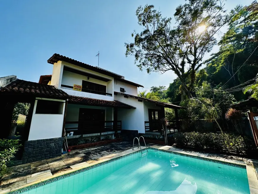 Foto 1 de Casa de Condomínio com 5 Quartos para venda ou aluguel, 503m² em Freguesia- Jacarepaguá, Rio de Janeiro