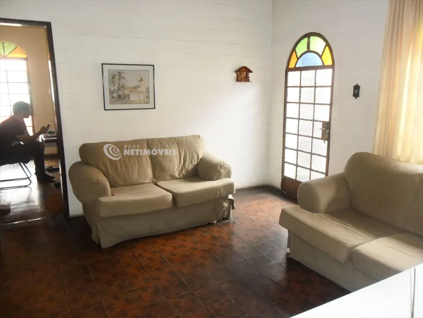 Foto 1 de Casa com 3 Quartos à venda, 524m² em Eldorado, Contagem