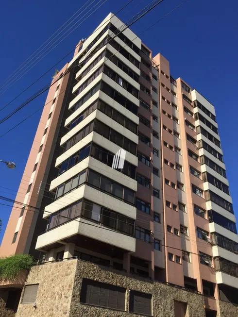 Foto 1 de Apartamento com 3 Quartos à venda, 183m² em Centro, Santa Maria