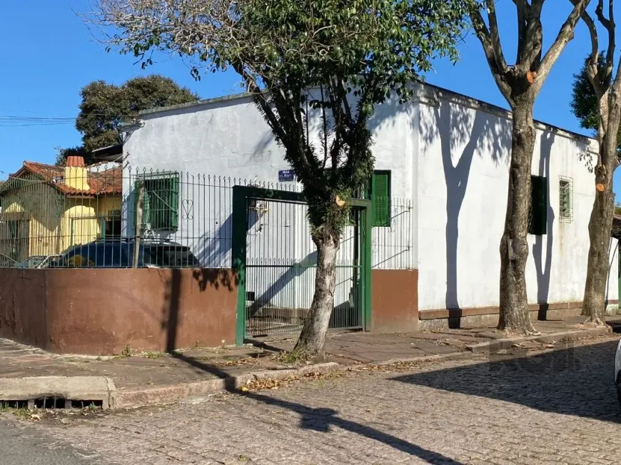 Foto 1 de Casa com 3 Quartos à venda, 99m² em Medianeira, Porto Alegre