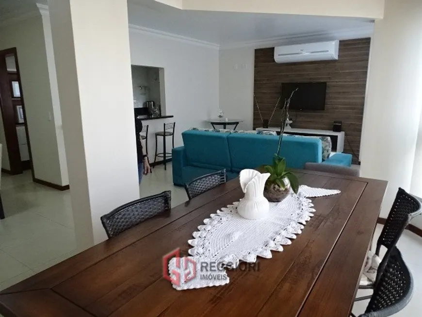 Foto 1 de Apartamento com 3 Quartos à venda, 105m² em Centro, Balneário Camboriú