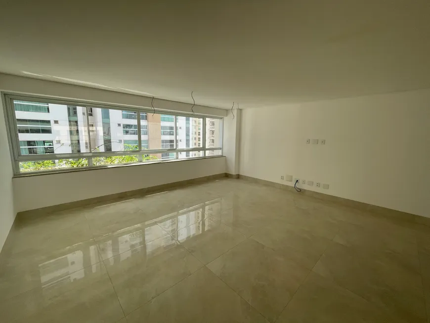 Foto 1 de Apartamento com 4 Quartos à venda, 260m² em Setor Marista, Goiânia