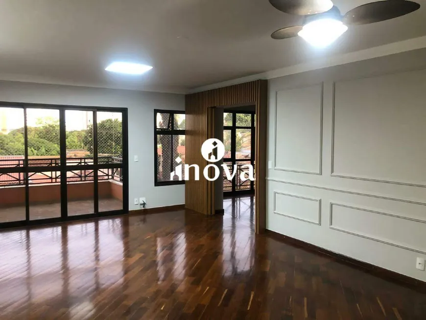 Foto 1 de Apartamento com 3 Quartos à venda, 205m² em Mercês, Uberaba