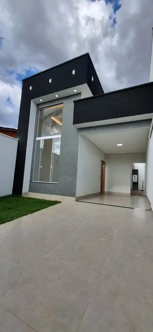Foto 1 de Casa com 3 Quartos à venda, 119m² em Jardim Europa, Goiânia