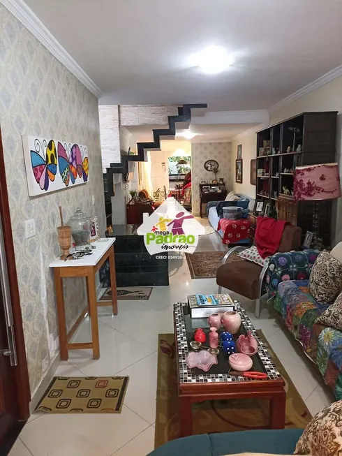 Foto 1 de Sobrado com 3 Quartos à venda, 200m² em Vila Milton, Guarulhos