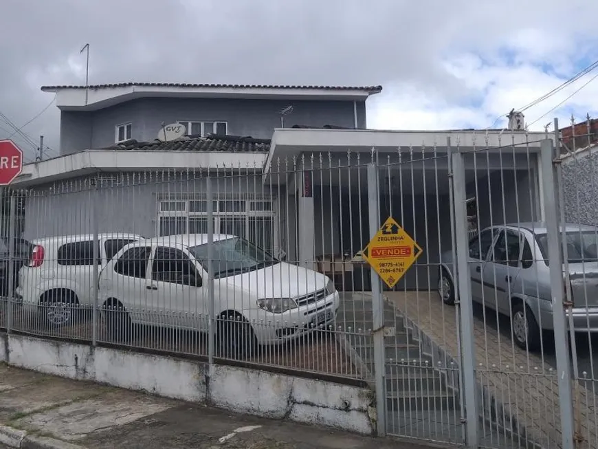 Foto 1 de Casa com 3 Quartos à venda, 220m² em Ayrosa, Osasco