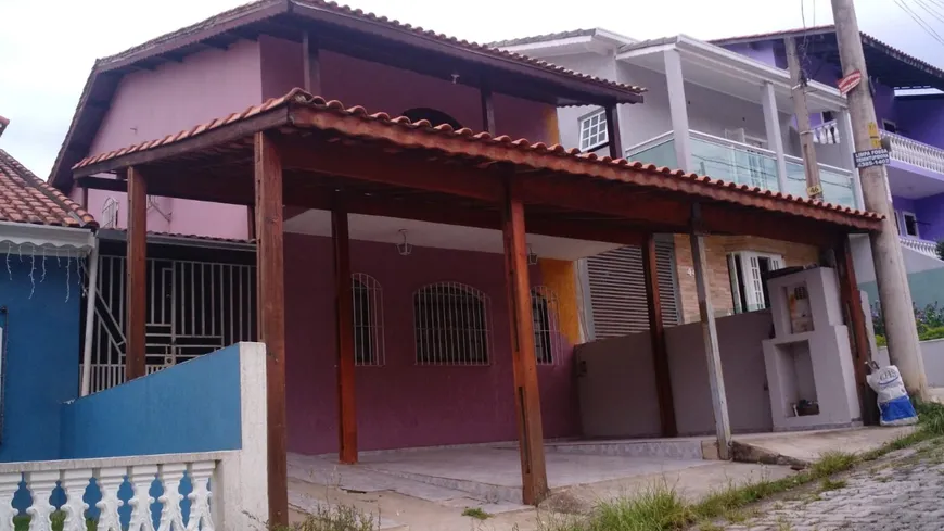 Foto 1 de Casa com 3 Quartos à venda, 180m² em Jardim de Lourdes, Embu das Artes