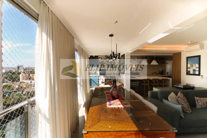 Foto 1 de Apartamento com 3 Quartos para alugar, 134m² em Cambuí, Campinas