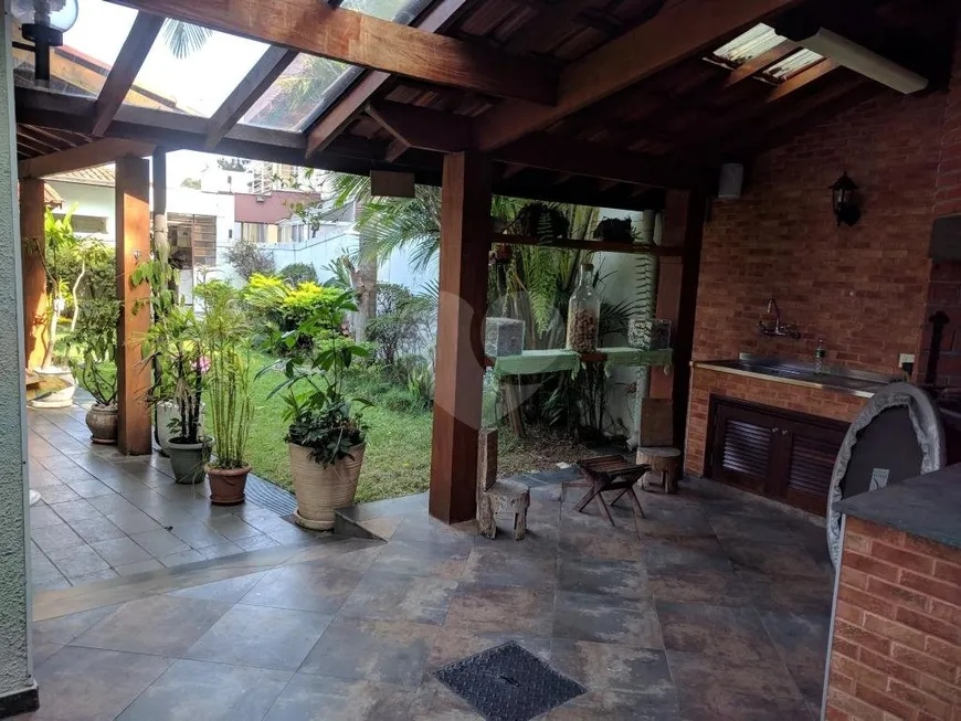 Foto 1 de Sobrado com 5 Quartos para venda ou aluguel, 392m² em Jardim Marajoara, São Paulo