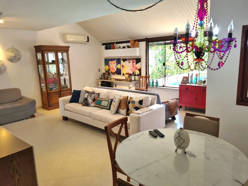 Foto 1 de Casa de Condomínio com 4 Quartos à venda, 200m² em Anil, Rio de Janeiro