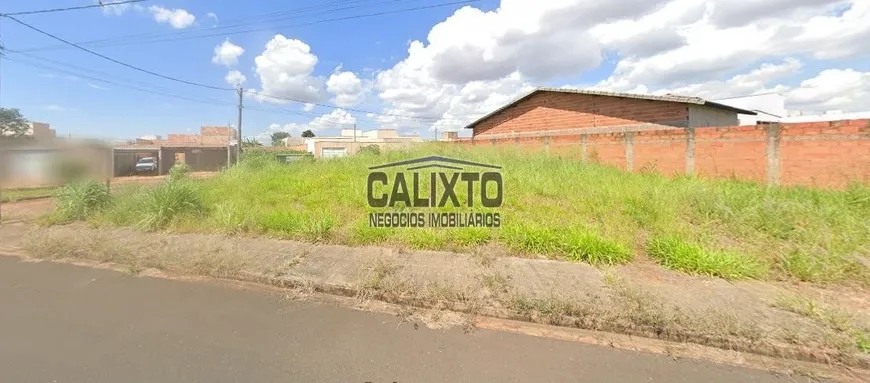 Foto 1 de Lote/Terreno à venda, 414m² em Novo Mundo, Uberlândia