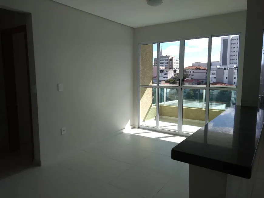 Foto 1 de Apartamento com 3 Quartos para alugar, 84m² em Centro, Lavras