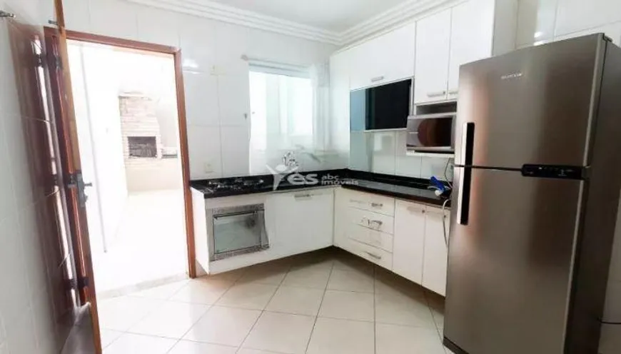 Foto 1 de Casa com 2 Quartos à venda, 90m² em Vila Clarice, Santo André