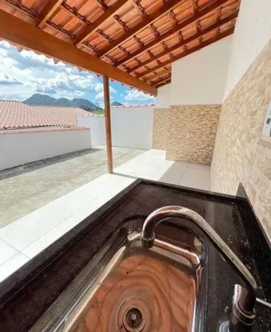 Foto 1 de Casa com 2 Quartos à venda, 75m² em Residencial Centro da Serra, Serra