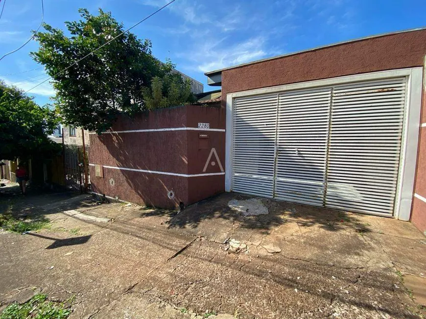 Foto 1 de Casa com 3 Quartos para alugar, 80m² em Centro, Cascavel