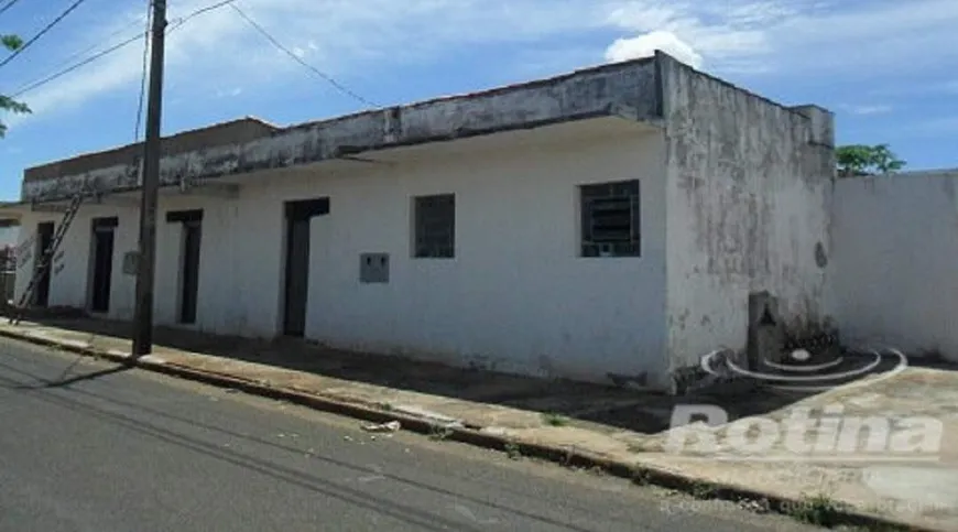 Foto 1 de Ponto Comercial à venda, 225m² em Jardim Califórnia, Uberlândia