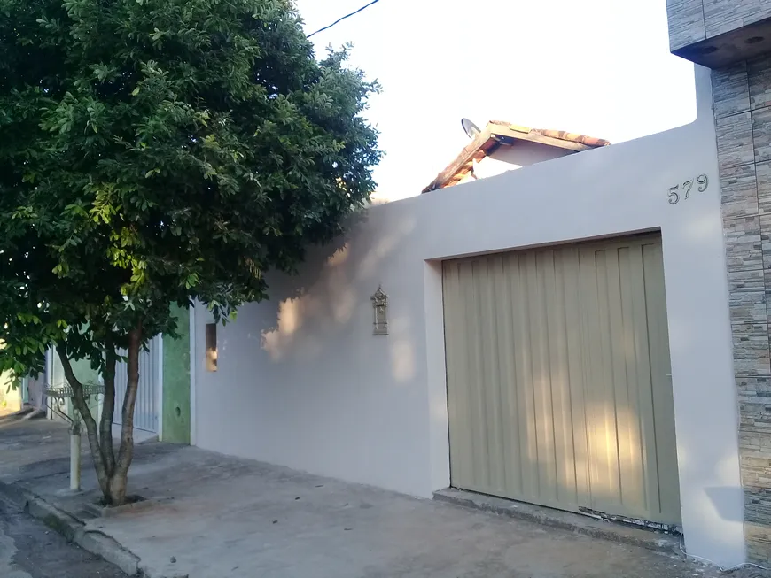 Foto 1 de Casa com 2 Quartos à venda, 70m² em Centro, Tambaú