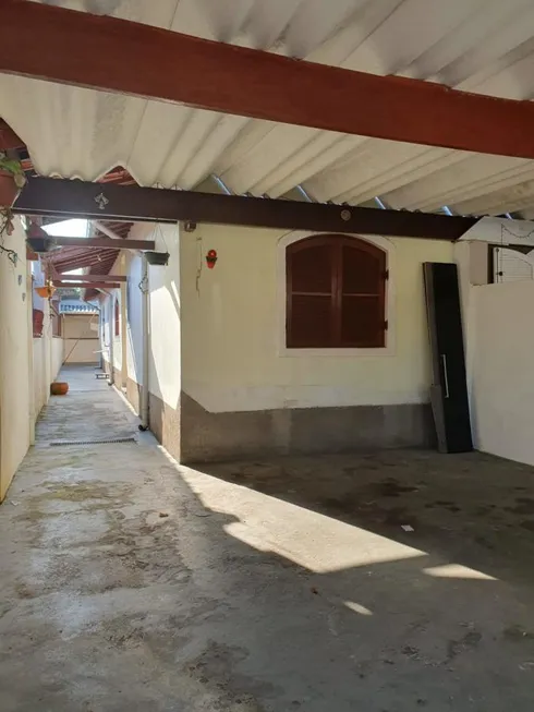 Foto 1 de Casa com 2 Quartos à venda, 53m² em Jequitiba, Itanhaém