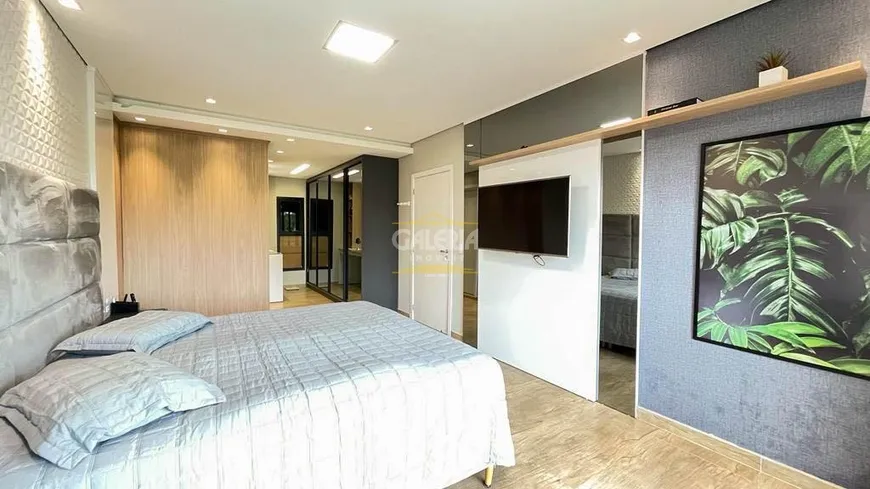 Foto 1 de Sobrado com 5 Quartos à venda, 250m² em Espinheiros, Joinville