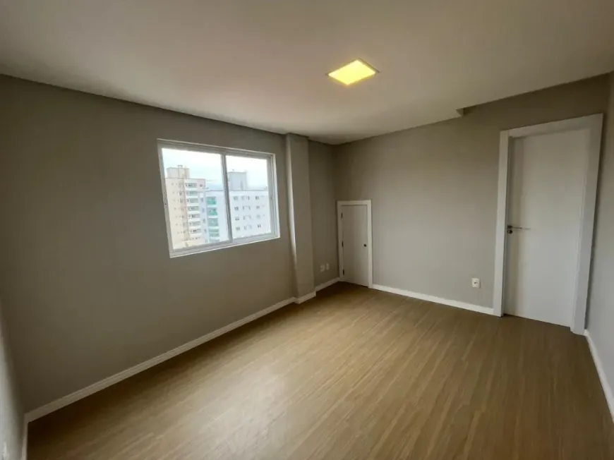 Foto 1 de Apartamento com 2 Quartos para alugar, 68m² em Centro, Camboriú