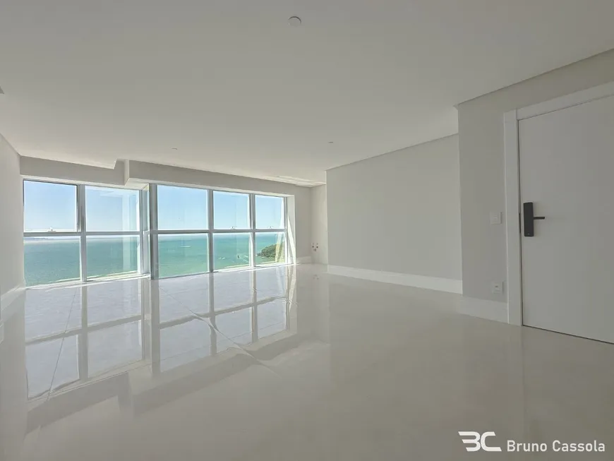 Foto 1 de Apartamento com 4 Quartos à venda, 216m² em Barra Sul, Balneário Camboriú