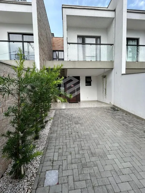 Foto 1 de Sobrado com 3 Quartos à venda, 107m² em Santo Antônio, Joinville