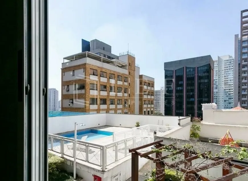 Foto 1 de Apartamento com 3 Quartos à venda, 68m² em Paraíso, São Paulo