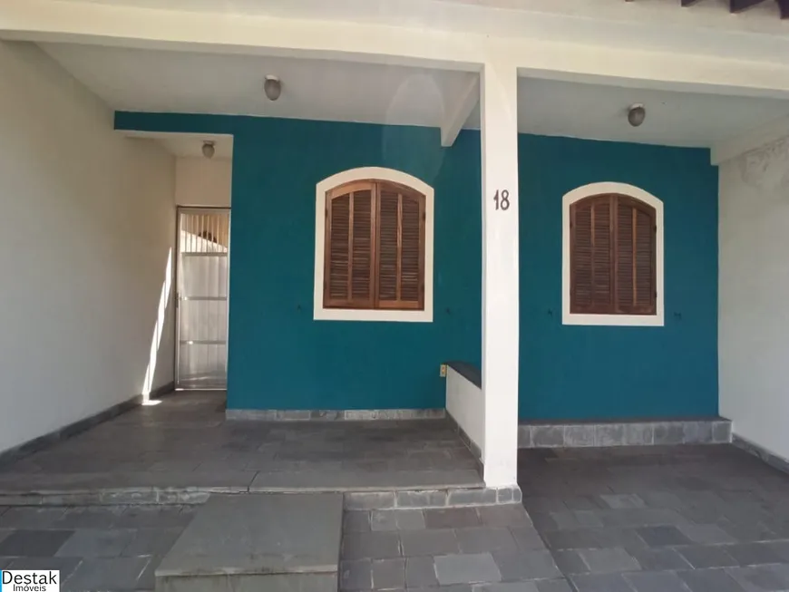 Foto 1 de Casa com 3 Quartos à venda, 100m² em Vila Santa Cecília, Volta Redonda