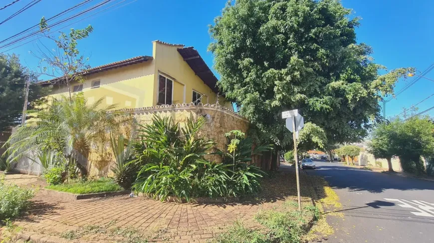 Foto 1 de Sobrado com 4 Quartos à venda, 318m² em Jardim São Luiz, Ribeirão Preto