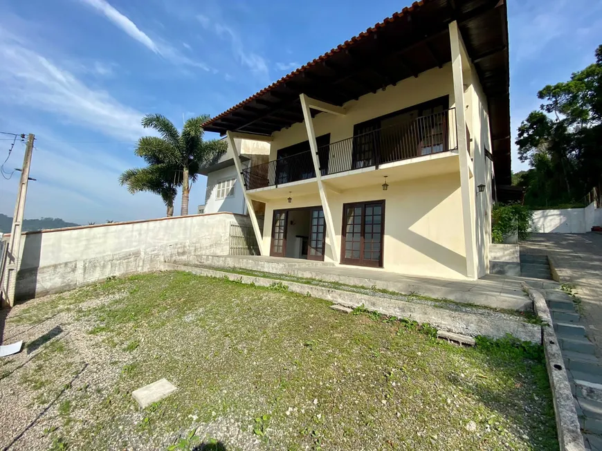 Foto 1 de Casa com 3 Quartos à venda, 450m² em Bateas, Brusque