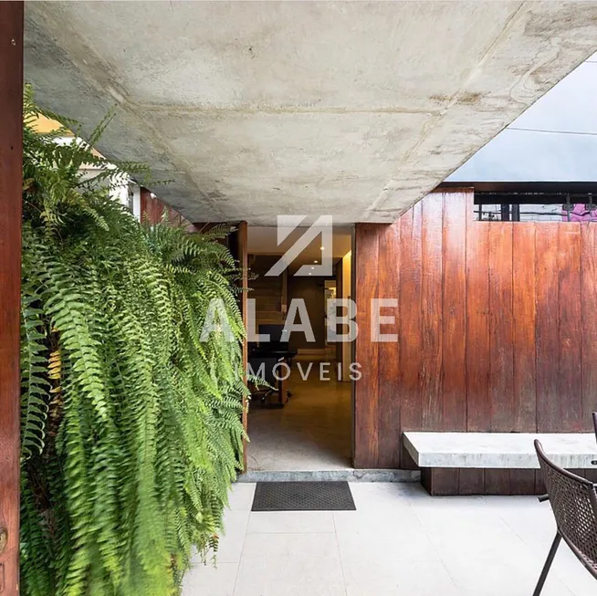 Foto 1 de Casa com 3 Quartos para venda ou aluguel, 130m² em Vila Nova Conceição, São Paulo