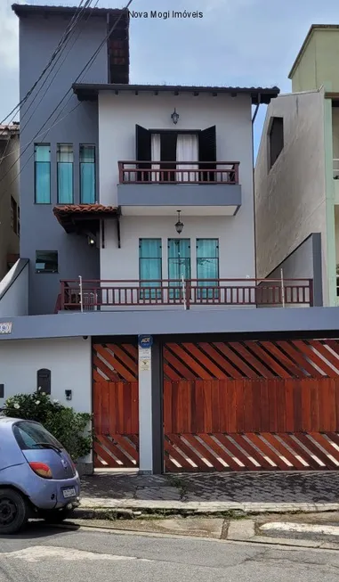 Foto 1 de Sobrado com 3 Quartos à venda, 173m² em Alto Ipiranga, Mogi das Cruzes