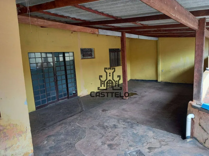 Foto 1 de Casa com 2 Quartos à venda, 100m² em Jardim Tókio, Londrina