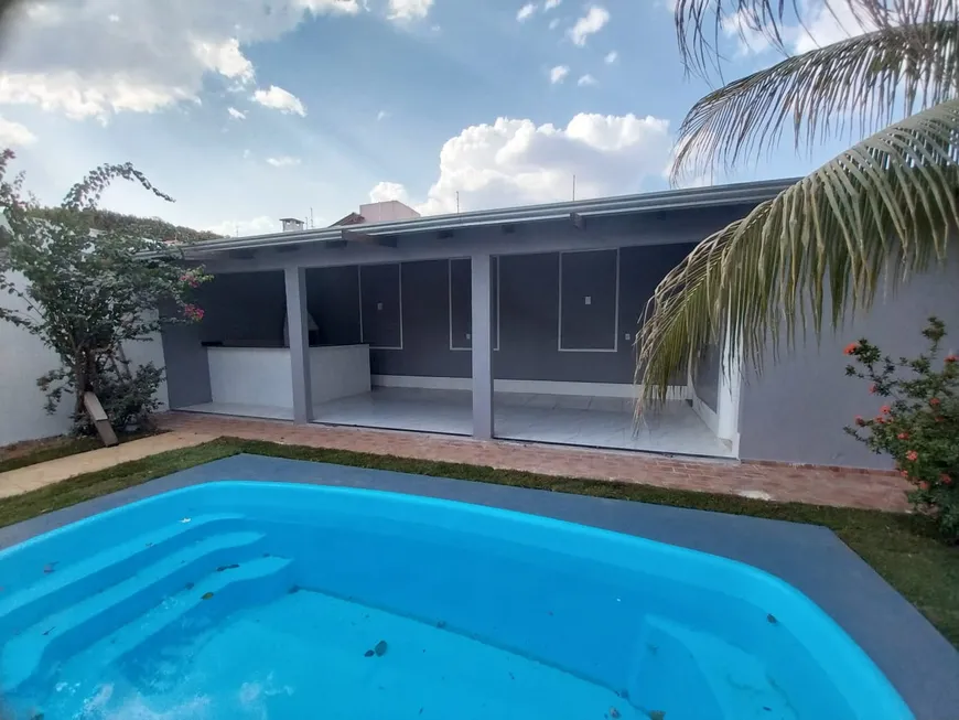 Foto 1 de Casa com 3 Quartos à venda, 190m² em Morada do Ouro, Cuiabá