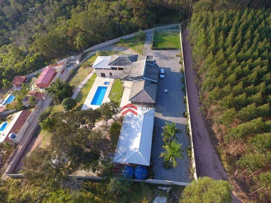 Foto 1 de Fazenda/Sítio com 5 Quartos à venda, 600m² em Jardim Itapema, Guararema