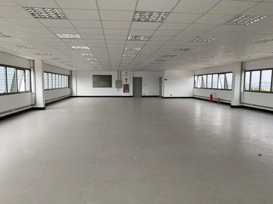 Foto 1 de Imóvel Comercial com 10 Quartos para alugar, 8220m² em Cumbica, Guarulhos