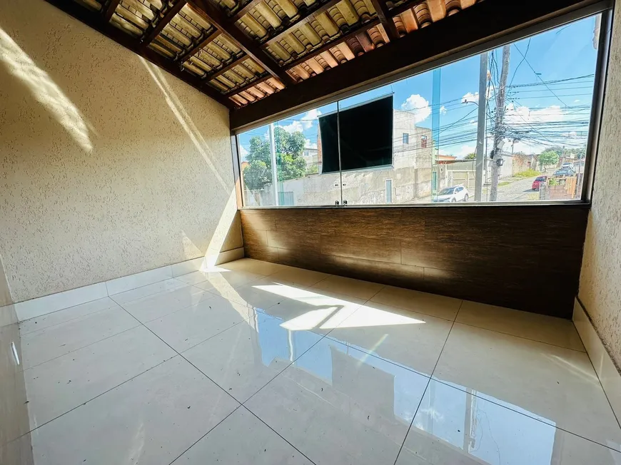 Foto 1 de Casa com 3 Quartos à venda, 107m² em Asteca São Benedito, Santa Luzia