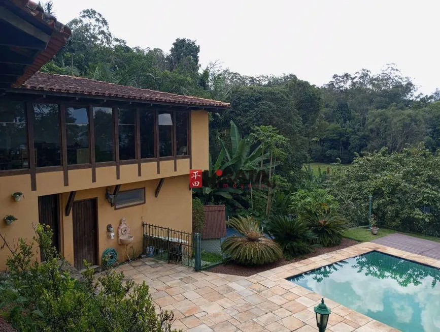 Foto 1 de Casa com 3 Quartos à venda, 650m² em Guarapiranga, São Paulo
