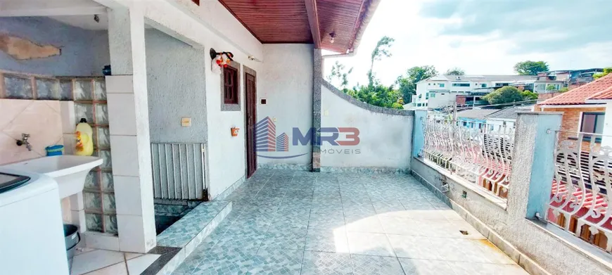 Foto 1 de Casa com 2 Quartos à venda, 67m² em Tanque, Rio de Janeiro